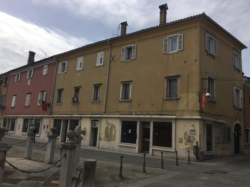 Prešernov trg 8, Koper