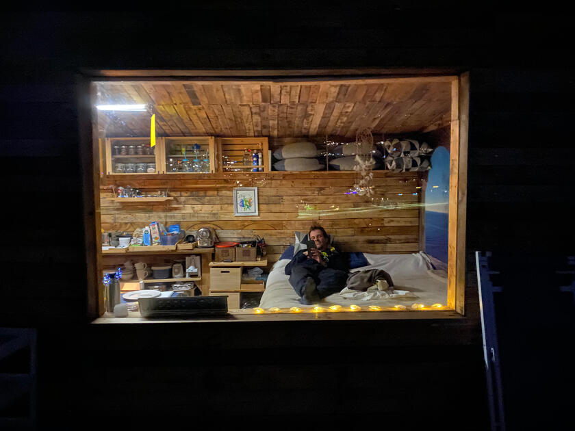 Zimska hiška by night